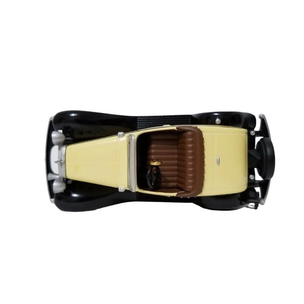 1999 Hallmark Keepsake Ornament  1932 Chevy Standard Sports Roadster Die Cast - Picture 10 of 11